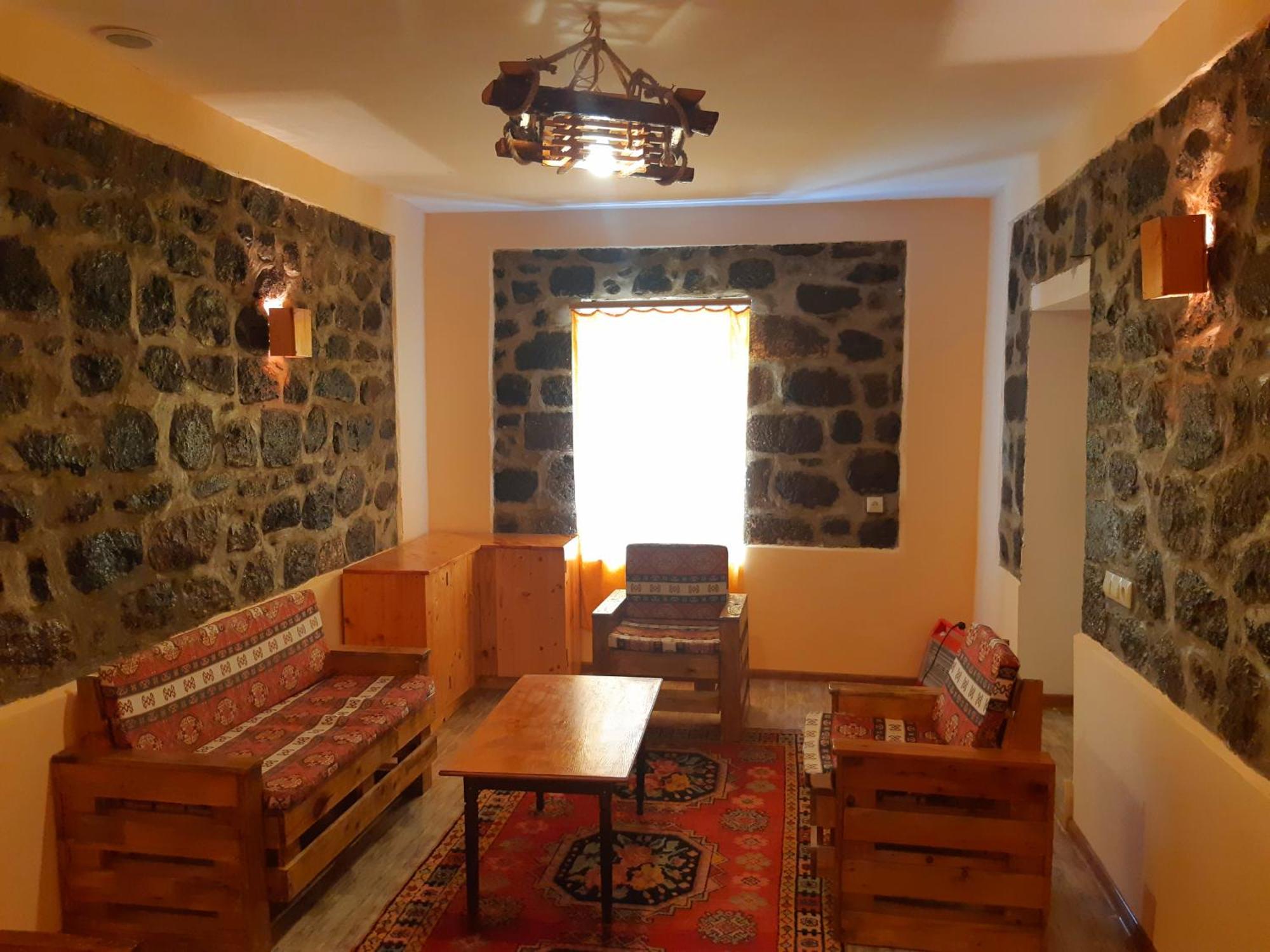 Old Tatev Guesthouse מראה חיצוני תמונה